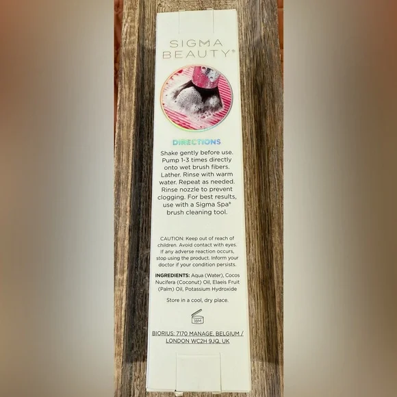 Sigma Beauty SigMagic Brushampoo Liquid Cleanser - Picture 2 of 4